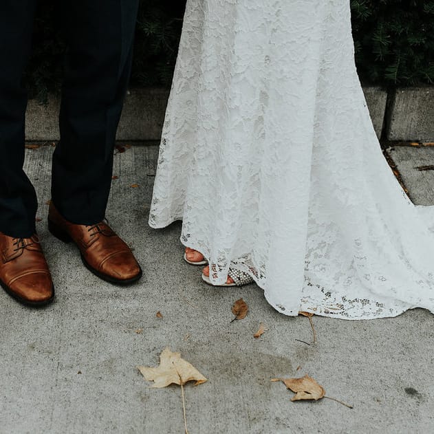 Born and raised Minnesotans get married in Stillwater by the river