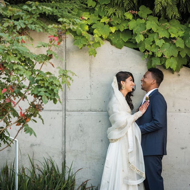 field/seattlebridemag_com_239elwb01_blackmesh_com/2019/image/82a.jpg