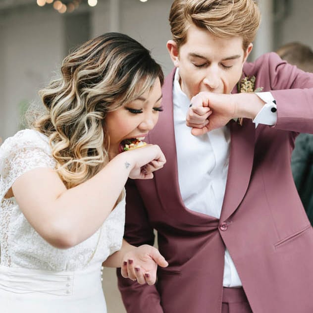 field/sandboxmnbridecom239elwb01blackmeshcom/2018/image/Laine_Palm_Minnesota_Wedding-322 cropped.jpg