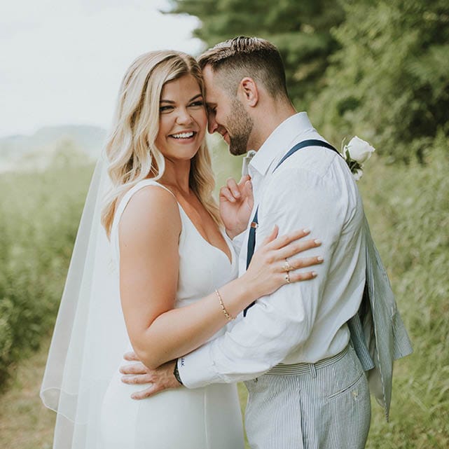 Kendall Mark Wedding Photos at the Round Barn Minnesota