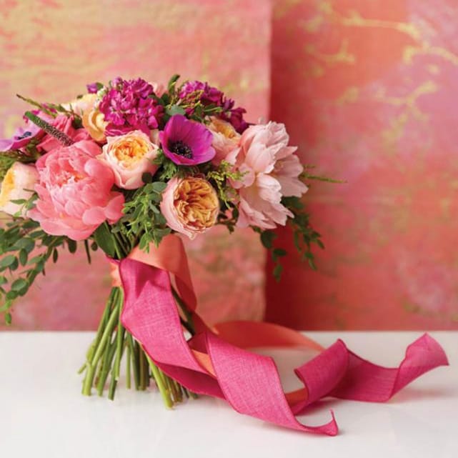 The Best Orange and Yellow Wedding Bouquets | Minnesota Bride