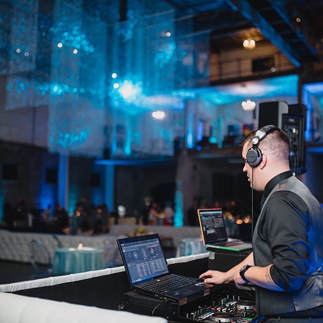 field/sandbox_mnbride_com_239elwb01_blackmesh_com/2019/image/DJ Alex 2 cropped.jpg