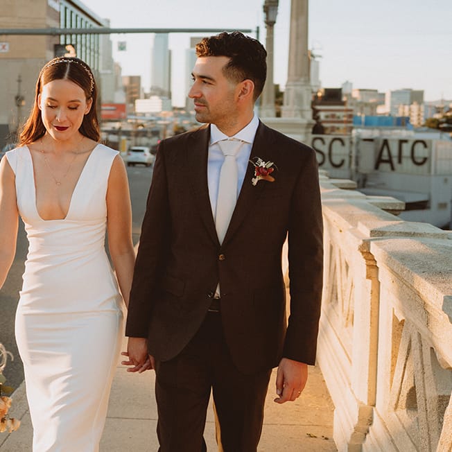 field/sandbox_californiaweddingday_com_239elwb01_blackmesh_com/2022/image/real weddings_CWD_FW22_147.jpg