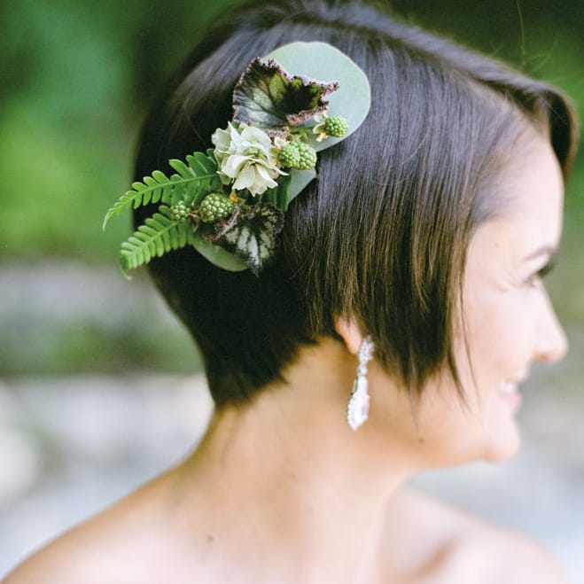 field/seattlebridemagcom239elwb01blackmeshcom/image/44_7.jpg