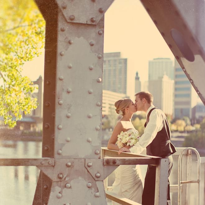 field/sandboxmnbridecom239elwb01blackmeshcom/image/Bon-Voyage_0.jpg