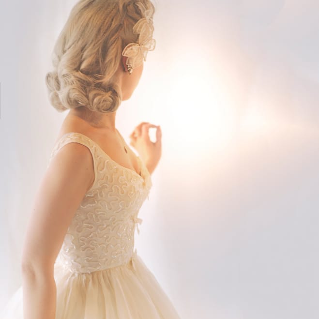 field/sandboxmnbridecom239elwb01blackmeshcom/image/nikki-(2-of-3)_0.jpg
