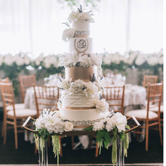 Elegant Affair with a Black-and-white Motif