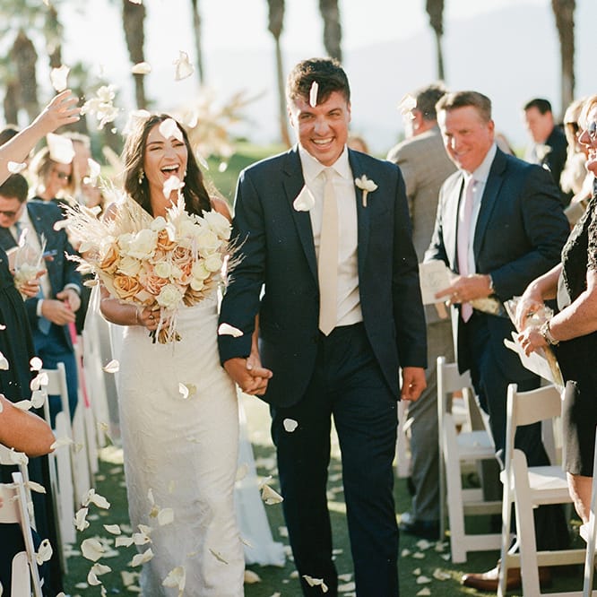 field/sandbox_californiaweddingday_com_239elwb01_blackmesh_com/2022/image/real weddings_CWD_FW22_48.jpg