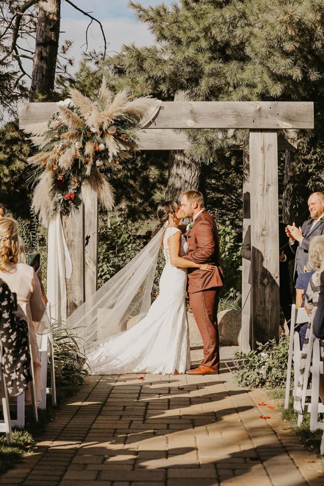 field/sandboxmnbridecom239elwb01blackmeshcom/2021/image/petalsbeansmnb2202.jpg