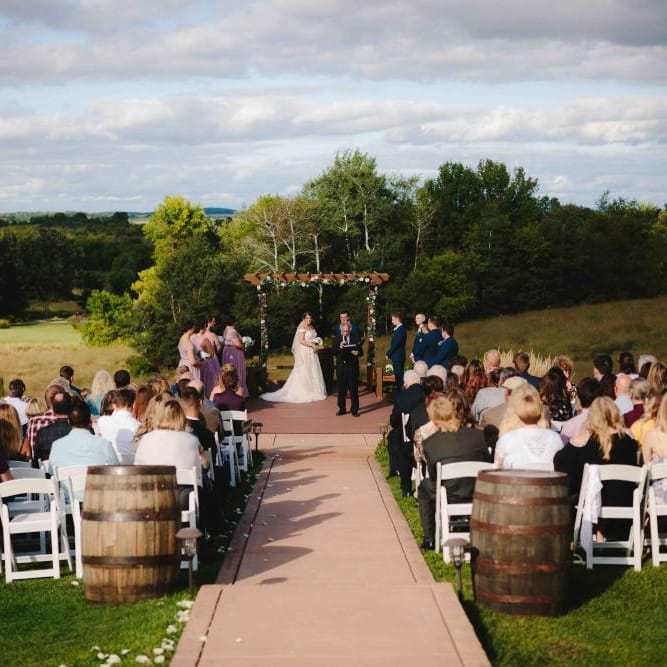 field/wibridecom239elwb01blackmeshcom/2021/image/jakebrittniwedding-221.jpg