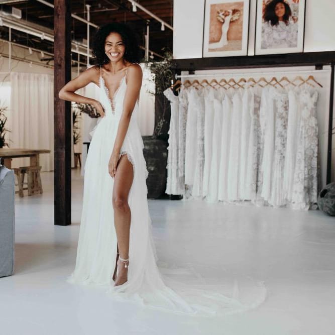 field/orbridemagcom239elwb01blackmeshcom/2021/image/Grace_Loves_Lace_Seattle_25.jpg