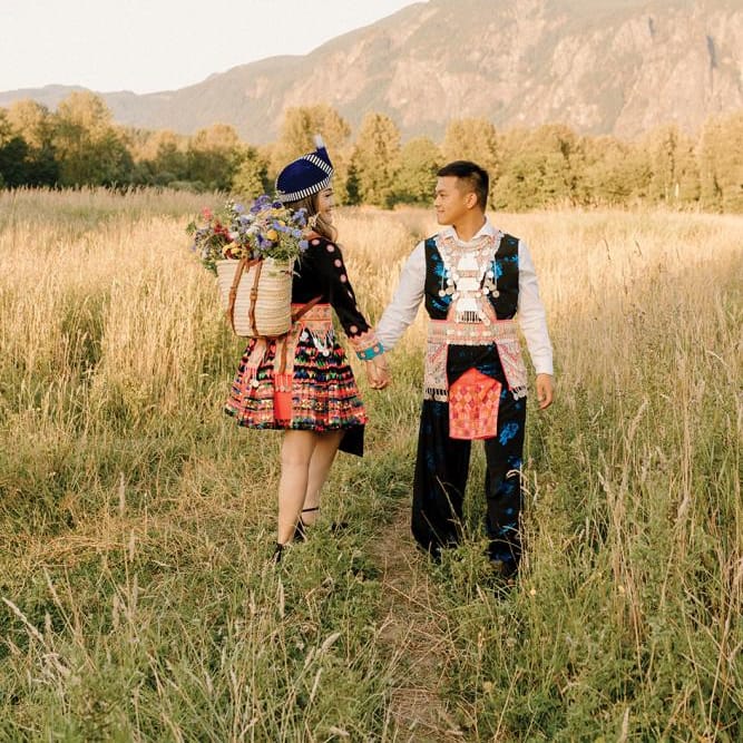 field/seattlebridemagcom239elwb01blackmeshcom/2022/image/HmongShoot7.jpeg