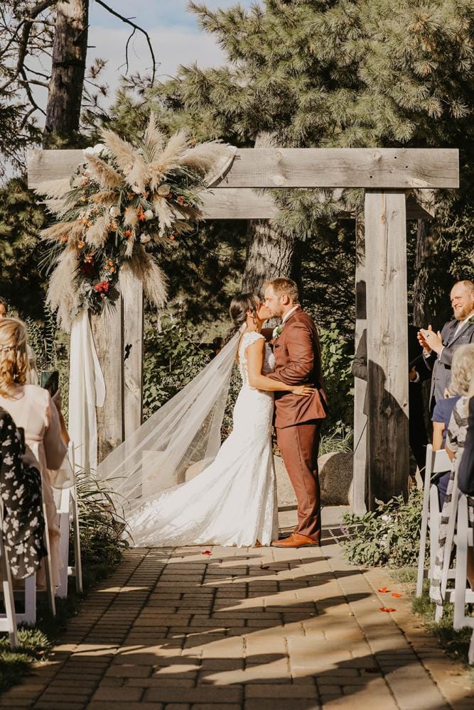 field/sandboxmnbridecom239elwb01blackmeshcom/2021/image/petalsbeansmnb2202.jpg