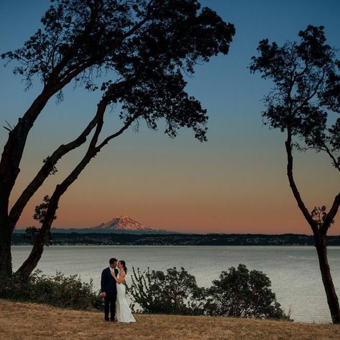 field/seattlebridemagcom239elwb01blackmeshcom/2021/image/20210724 Sally & Kurt 2801_websize.jpg