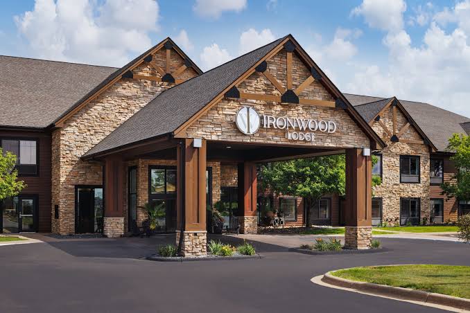Ironwood Lodge Front.jpg
