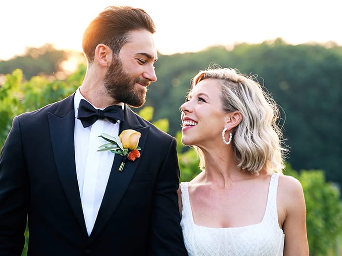 field/sandboxmnbridecom239elwb01blackmeshcom/2023/image/petersonmnbfv2317.jpg