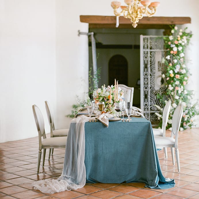 field/sandbox_mnbride_com_239elwb01_blackmesh_com/2021/image/intimate-spring-wedding-bavaria-downs-23.jpg