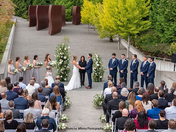 field/seattlebridemagcom239elwb01blackmeshcom/2020/image/s3_1.jpg