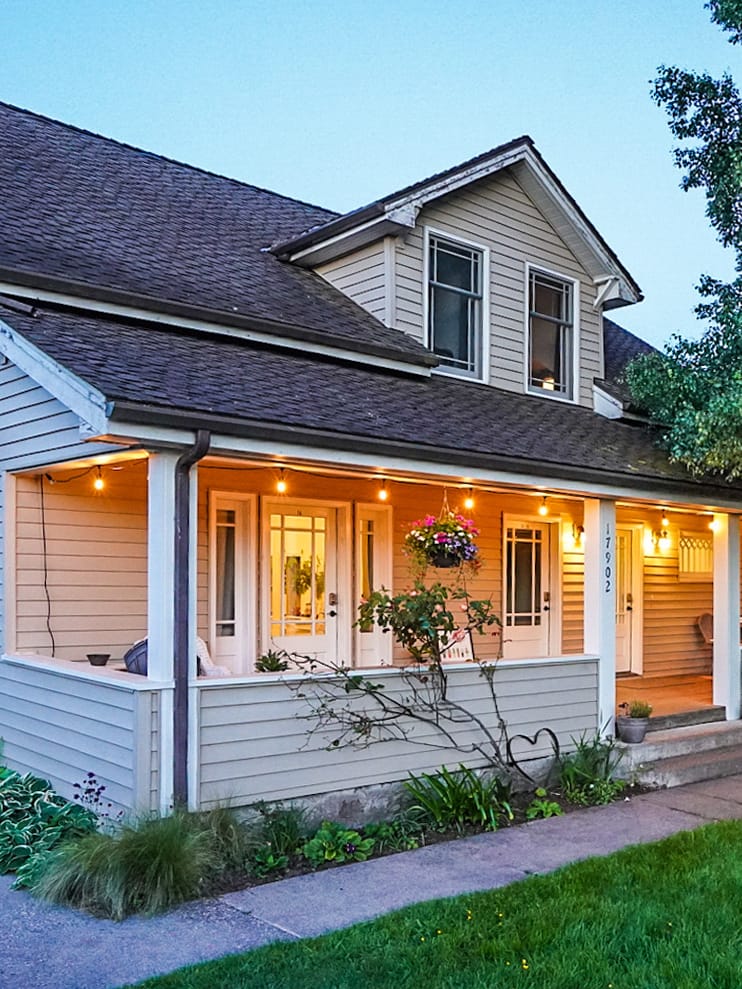 2026-05/VashonInn_Exterior1.png