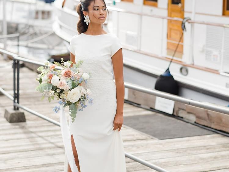 field/seattlebridemagcom239elwb01blackmeshcom/2021/image/docksidedukesseb2103.jpg