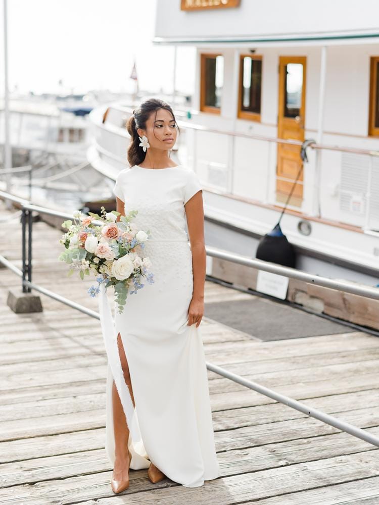 field/seattlebridemagcom239elwb01blackmeshcom/2021/image/docksidedukesseb2103.jpg