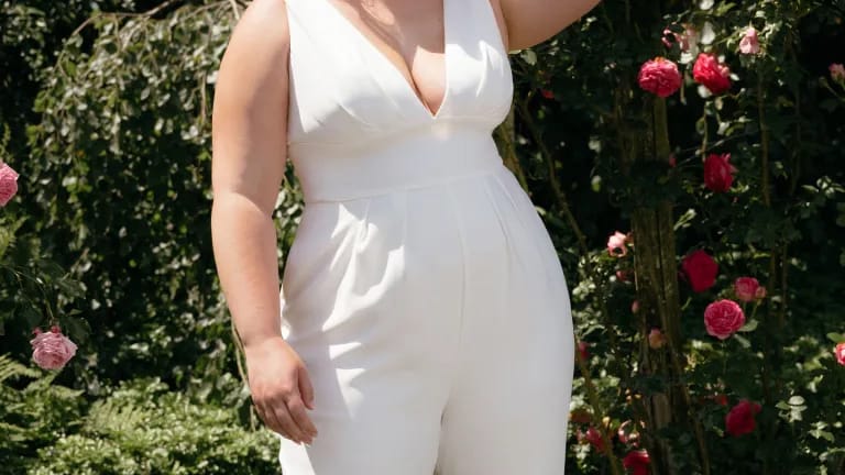 2023-08/Skylar_PlusSize_7285_Edited_2400x3600.jpeg
