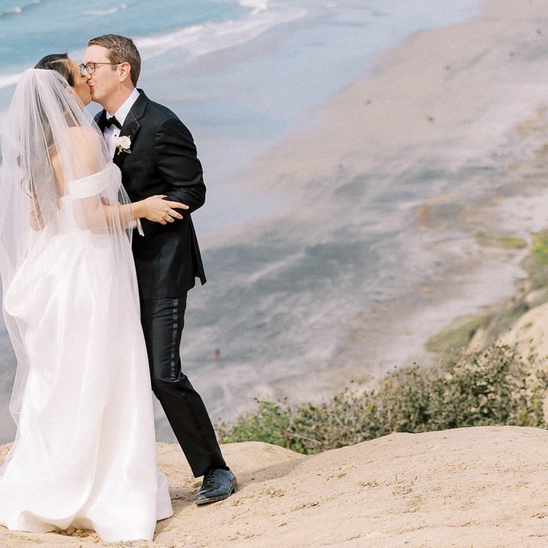 ScrippsSeasideForumAllieLindseyPhotographyBride+GroomPortraits(13)-2.jpg