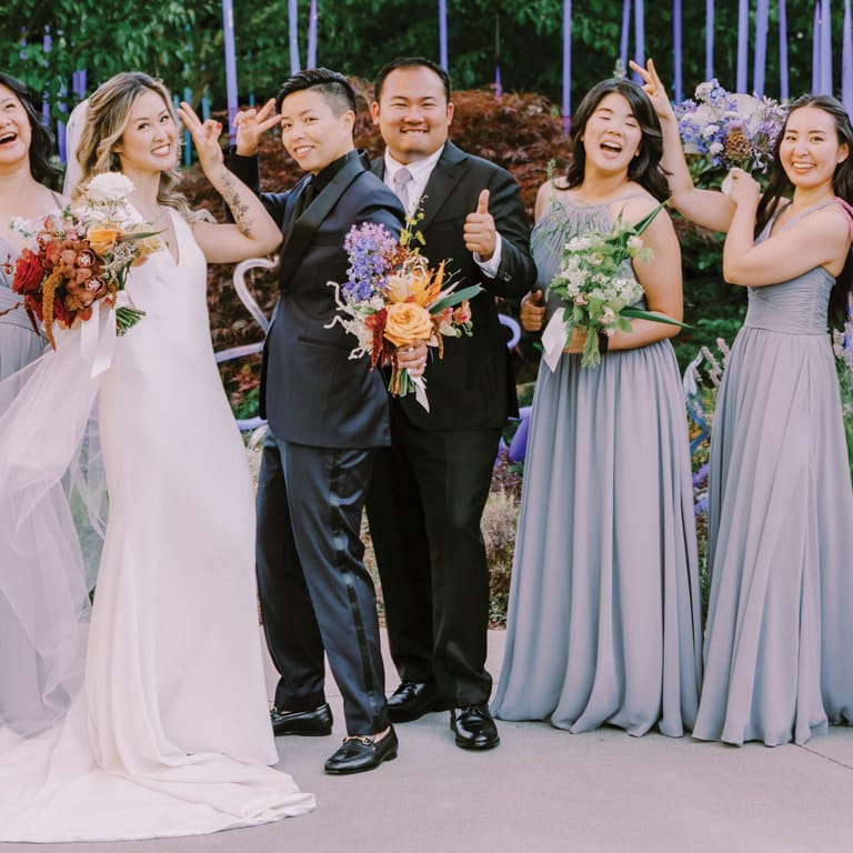 chihuly-garden-and-glass-weddings-ashli-and-tiffany-groups-01241-2.jpg