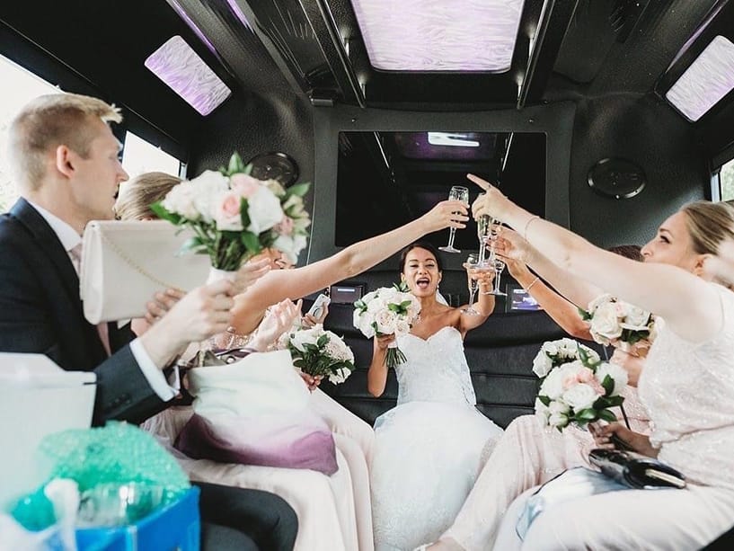 field/sandboxmnbridecom239elwb01blackmeshcom/2022/image/reneeslimousinesmnb2101.jpg