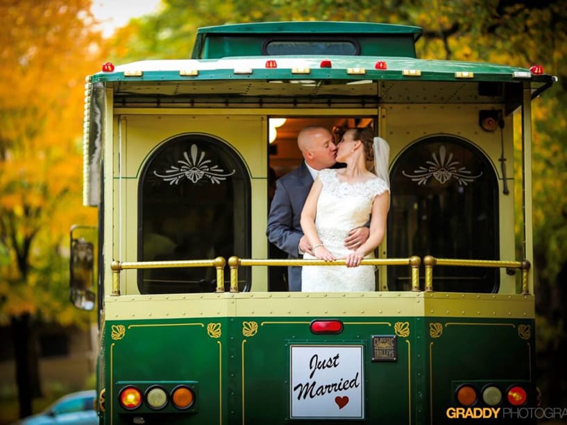 field/sandboxmnbridecom239elwb01blackmeshcom/2022/image/reneeslimousinesmnb2103.jpg