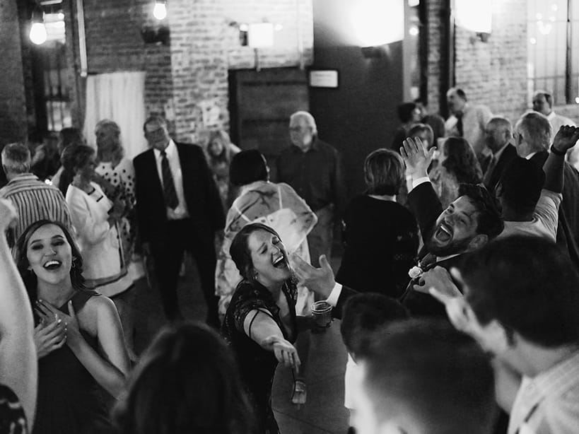 field/neweddingdaycom/2022/image/downtowncollectionnwdfw2205.jpg