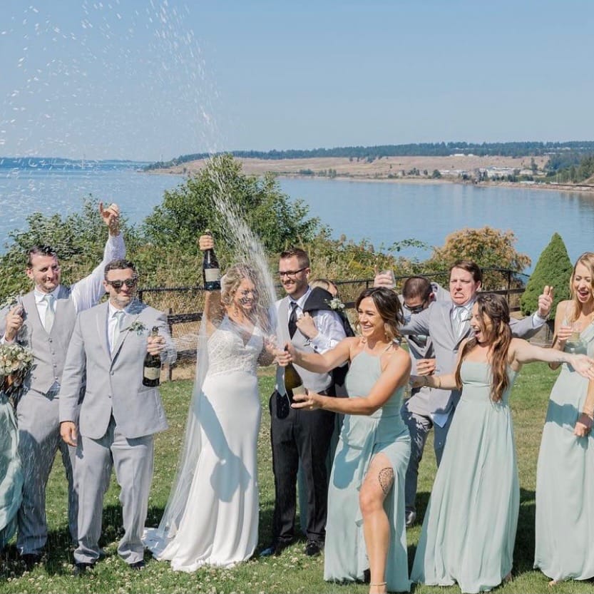 field/seattlebridemag_com_239elwb01_blackmesh_com/2021/image/IMG_6370.jpeg