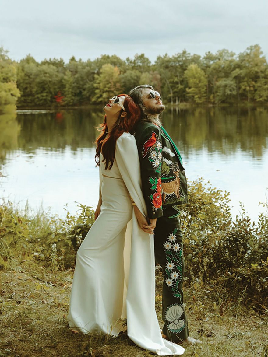 2025-08/WisconsinWeddingPhotographer-CampWeddingElopement-DocumentaryFilmCouple-877.jpg