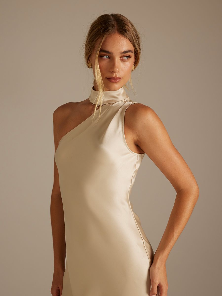 2024-09/Grace Loves Lace_ Bridesmaid Gown_Billie_Champagne_1.png