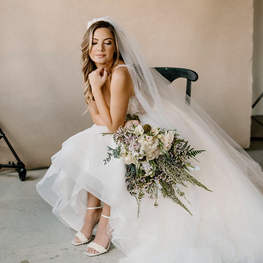 field/seattlebridemag_com_239elwb01_blackmesh_com/2023/image/af1-seb-2303.jpg