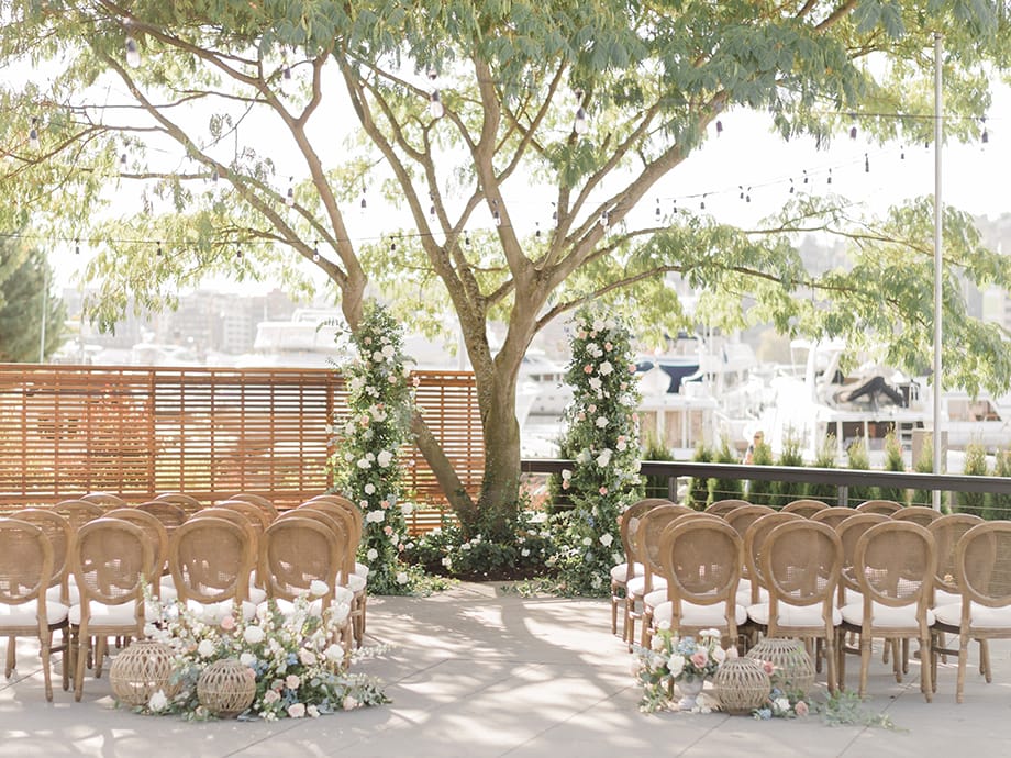 field/seattlebridemagcom239elwb01blackmeshcom/2021/image/docksidedukesseb2105.jpg