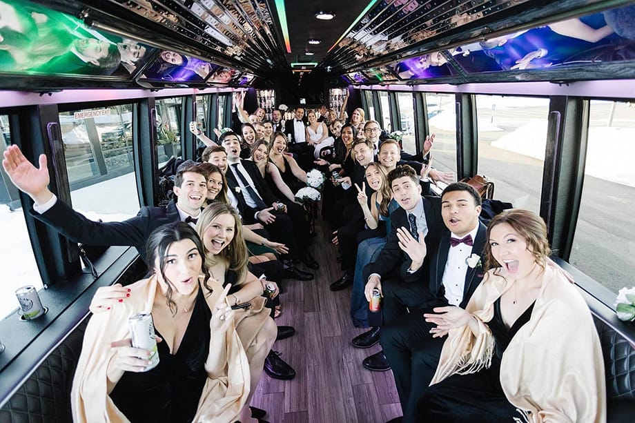 field/sandboxmnbridecom239elwb01blackmeshcom/2022/image/reneeslimousinesmnb2102.jpg