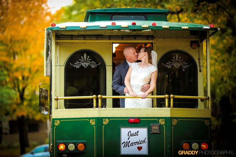 field/sandboxmnbridecom239elwb01blackmeshcom/2022/image/reneeslimousinesmnb2103.jpg