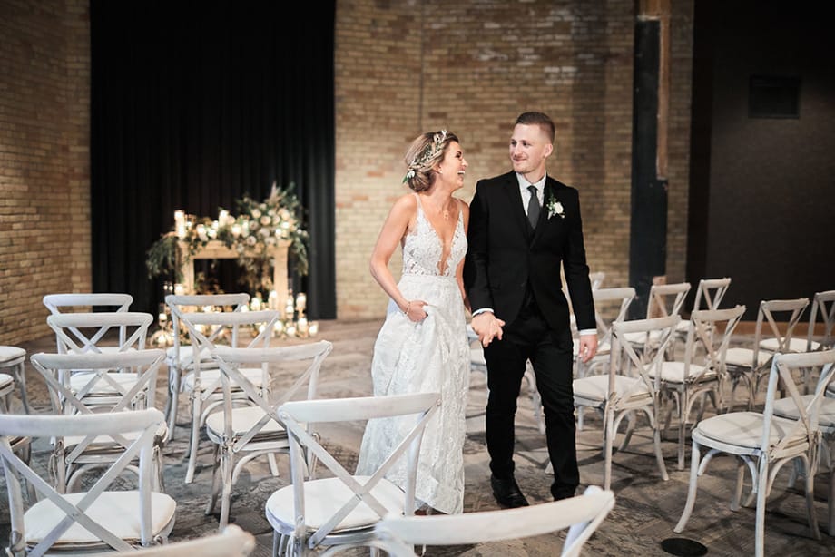 field/sandboxmnbridecom239elwb01blackmeshcom/2022/image/hewing-hotel-minneapolis-wedding1238.jpg