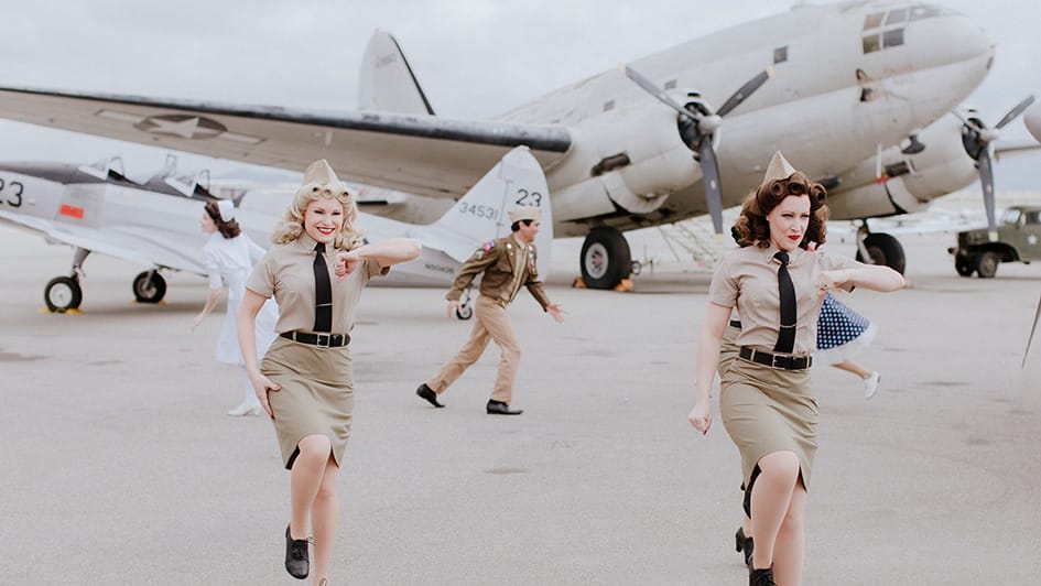 2023-05/swingdolls3.jpg