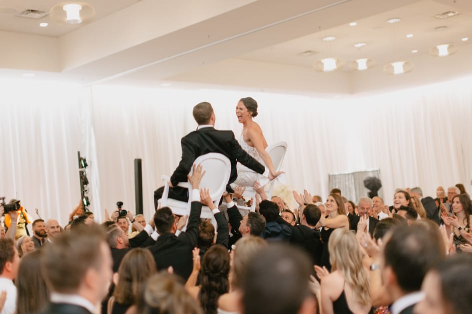 hora wedding