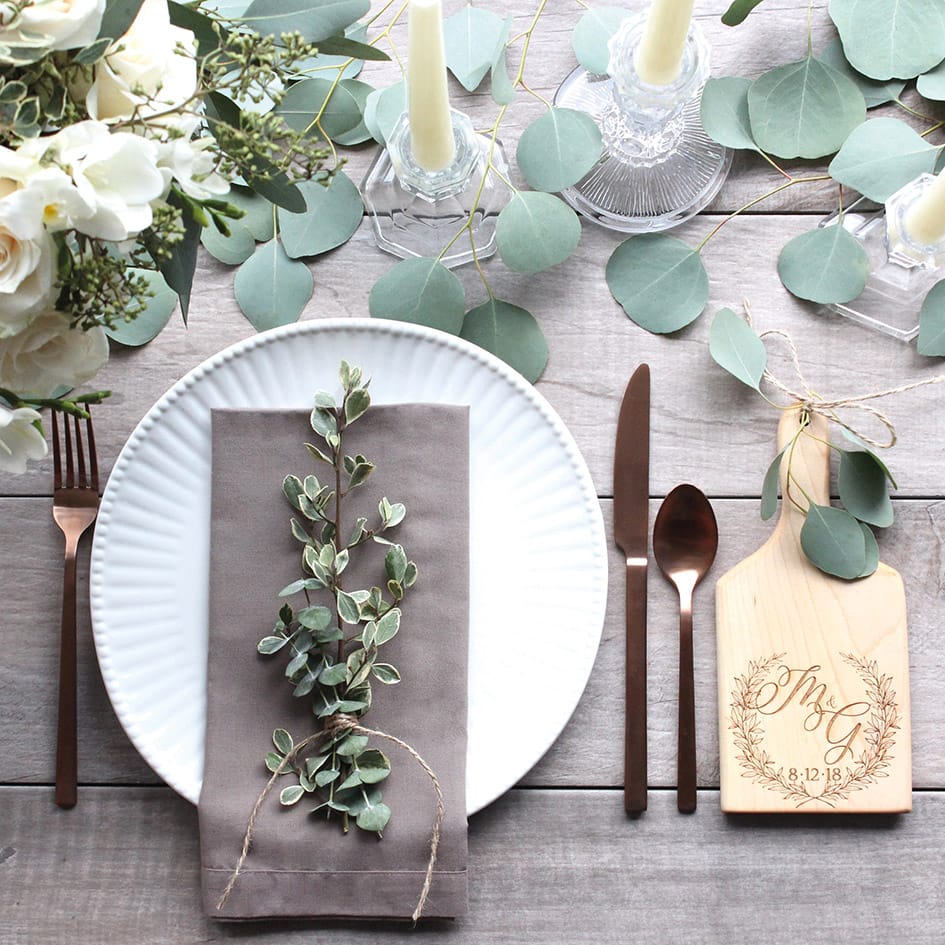 field/seattlebridemag_com_239elwb01_blackmesh_com/2018/image/ArtisanMiniCuttingBoard_0.jpg
