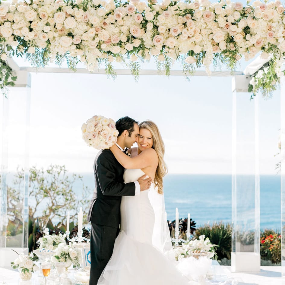 field/sandbox_californiaweddingday_com_239elwb01_blackmesh_com/2019/image/170a.jpg